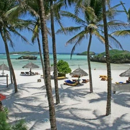 White Villa - Paparemo Beach Watamu Eksteriør bilde