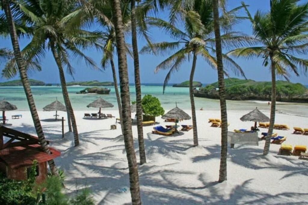 White Villa - Paparemo Beach Watamu Eksteriør bilde