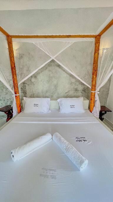 White Villa - Paparemo Beach Watamu Eksteriør bilde
