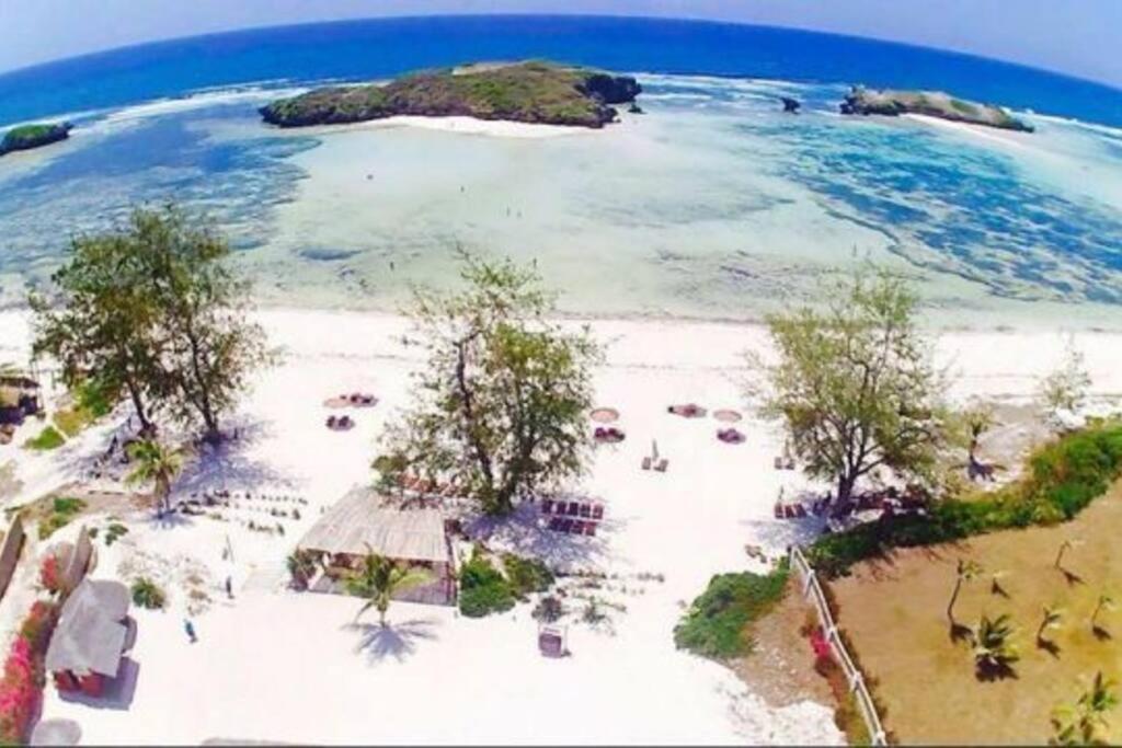 White Villa - Paparemo Beach Watamu Eksteriør bilde