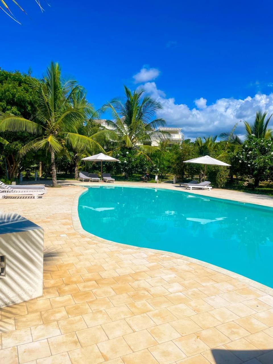 White Villa - Paparemo Beach Watamu Eksteriør bilde