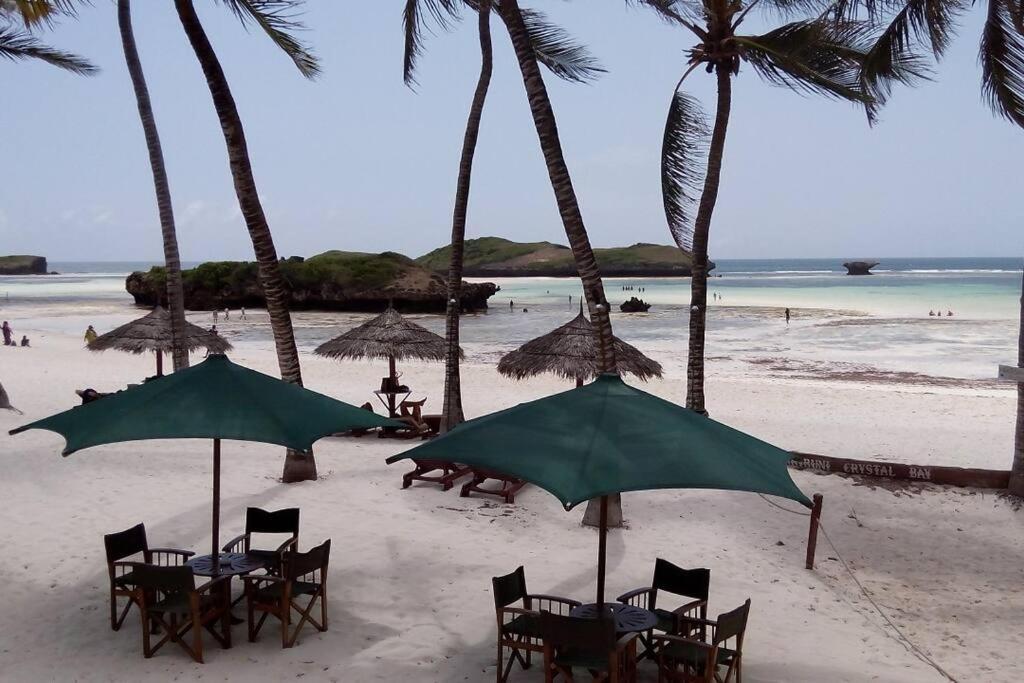 White Villa - Paparemo Beach Watamu Eksteriør bilde