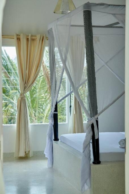 White Villa - Paparemo Beach Watamu Eksteriør bilde
