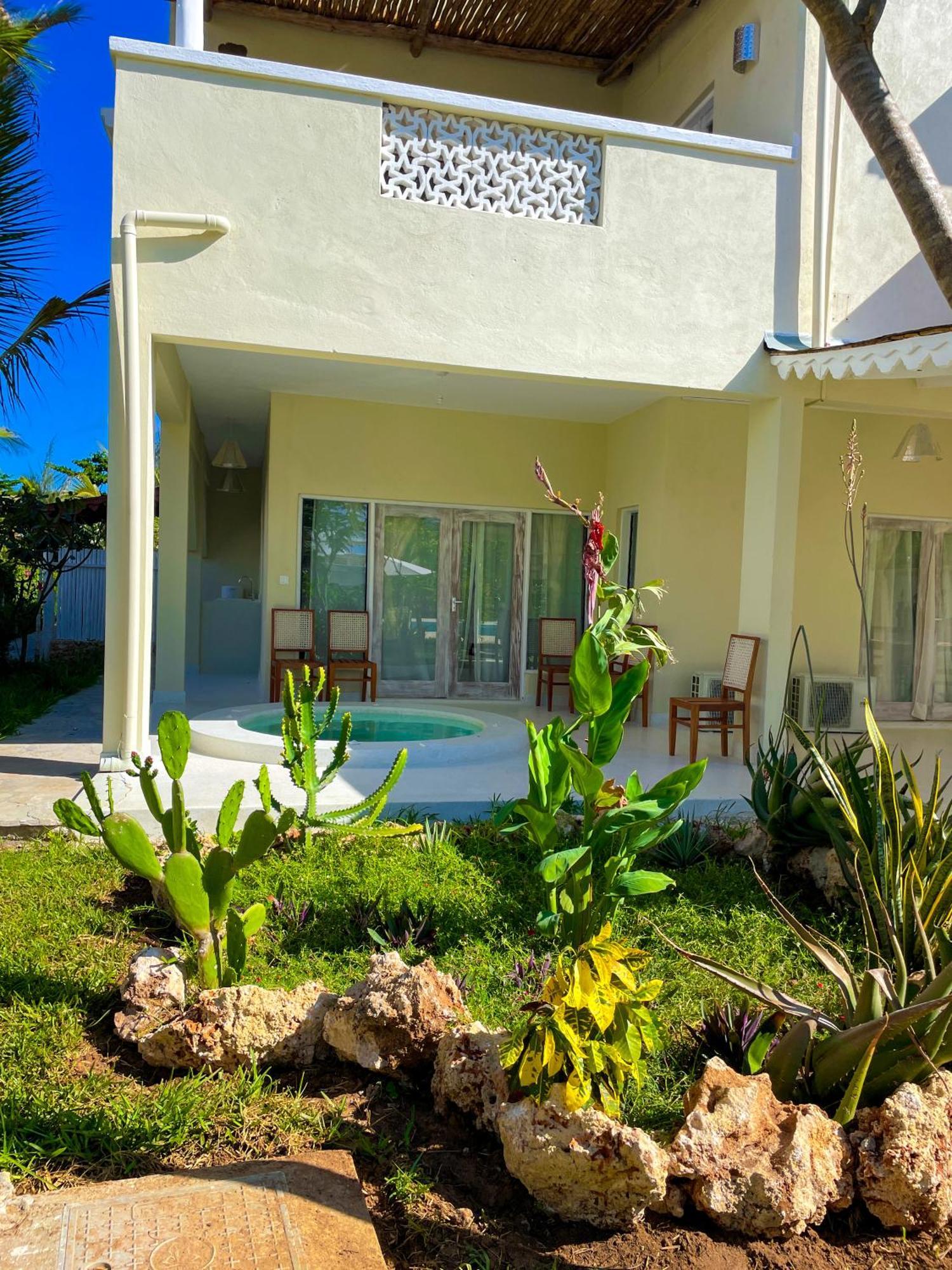 White Villa - Paparemo Beach Watamu Eksteriør bilde